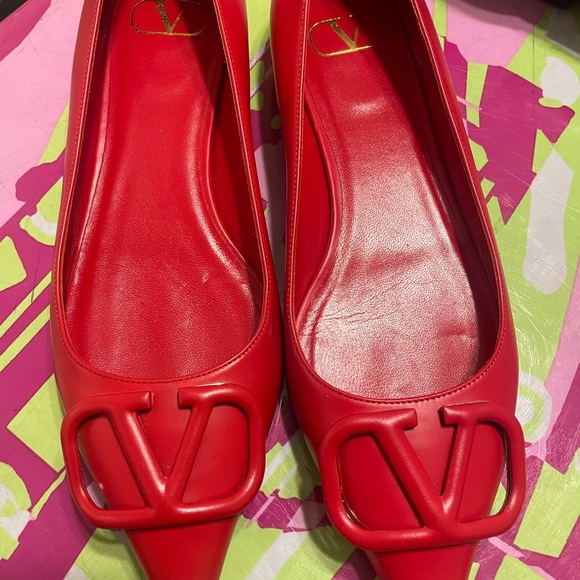 Authenticated Valentino Garavani Vlogo Ballet Flats - New Women | Color: Red - Picture 2 of 4
